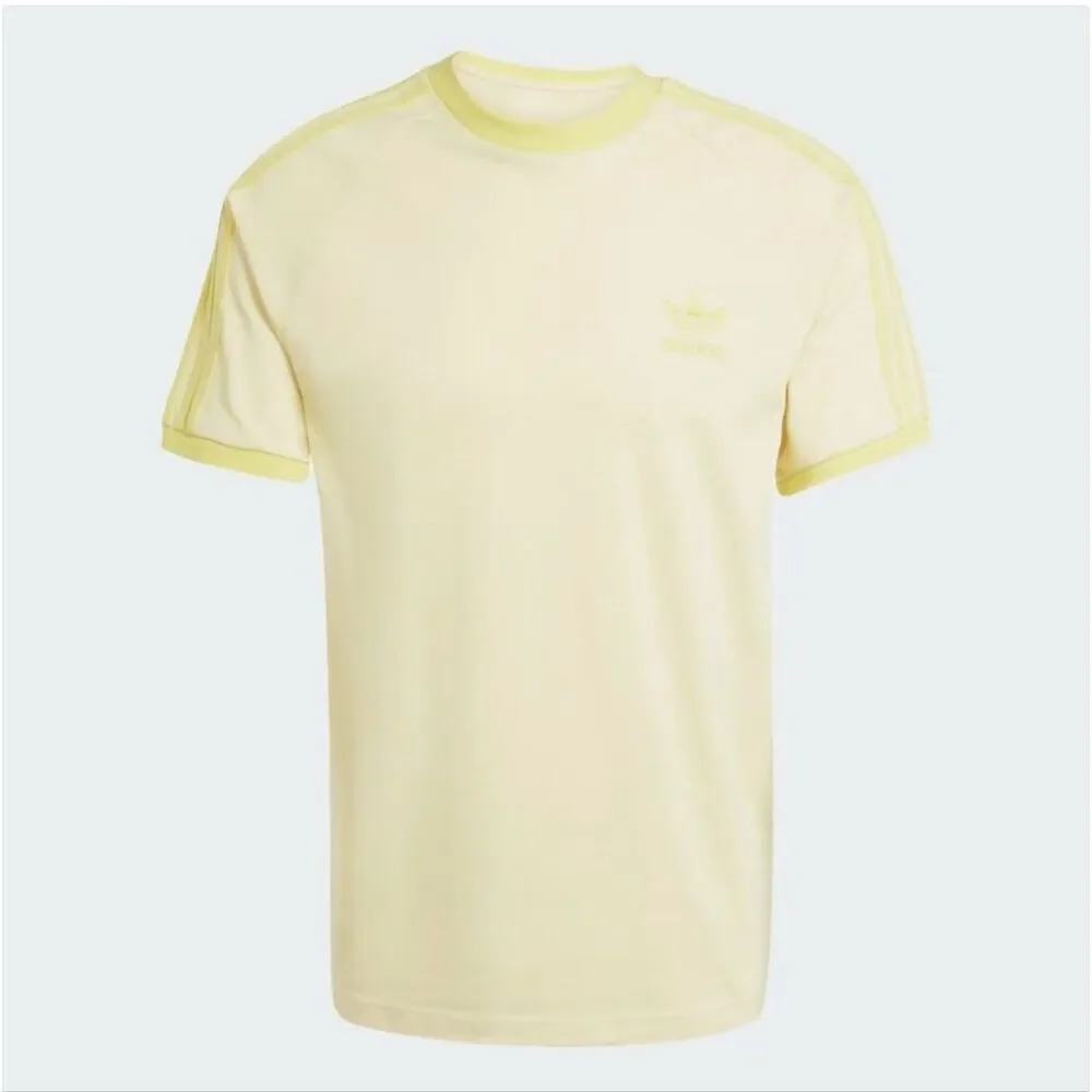Adidas NWT Power Yellow Originals Trefoil Retro Three Stripe Short Sleeve Tee Sh